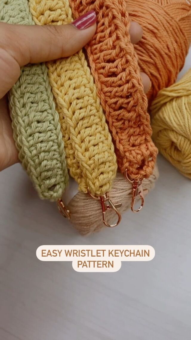 Easy Crochet Wristlet Keychain - Tender Warm Creations